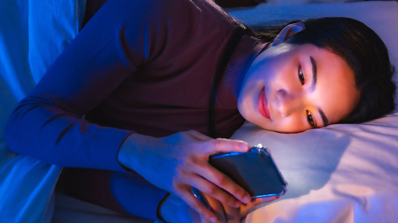 ブルーライトと睡眠：スマホとの上手な付き合い方